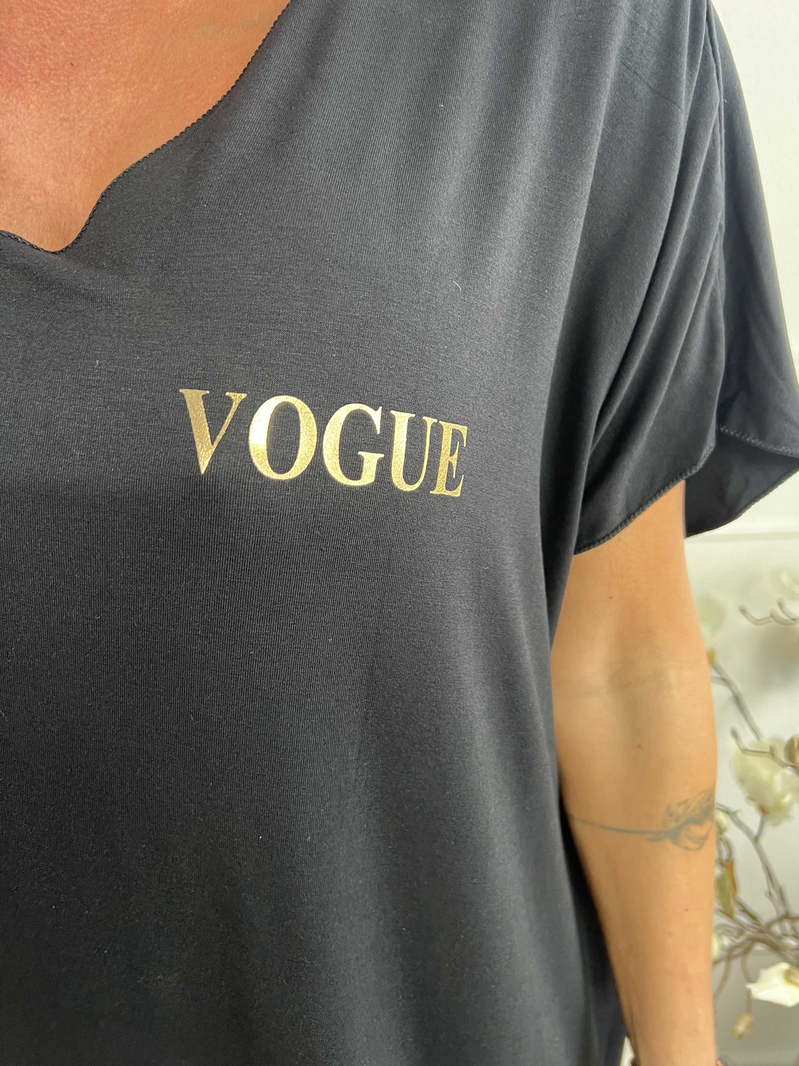 Ellen - Oversized t-shirtklänning i viskos med guldbokstäver